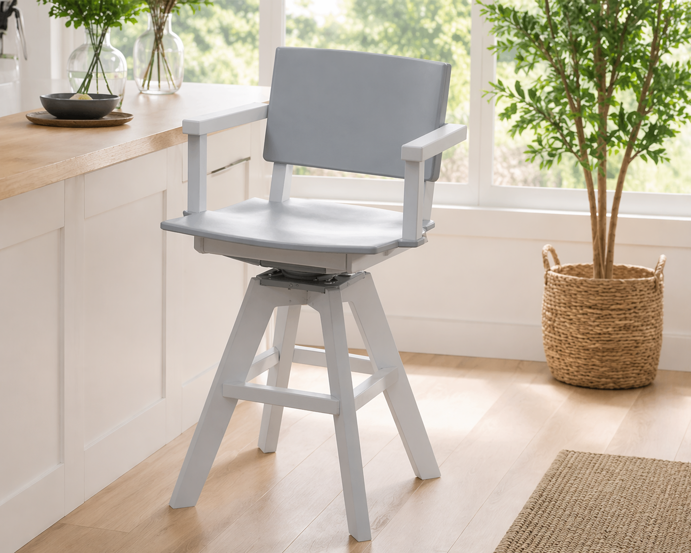 Seaside SYM 23″ Square Outdoor Swivel Balcony Arm Chair