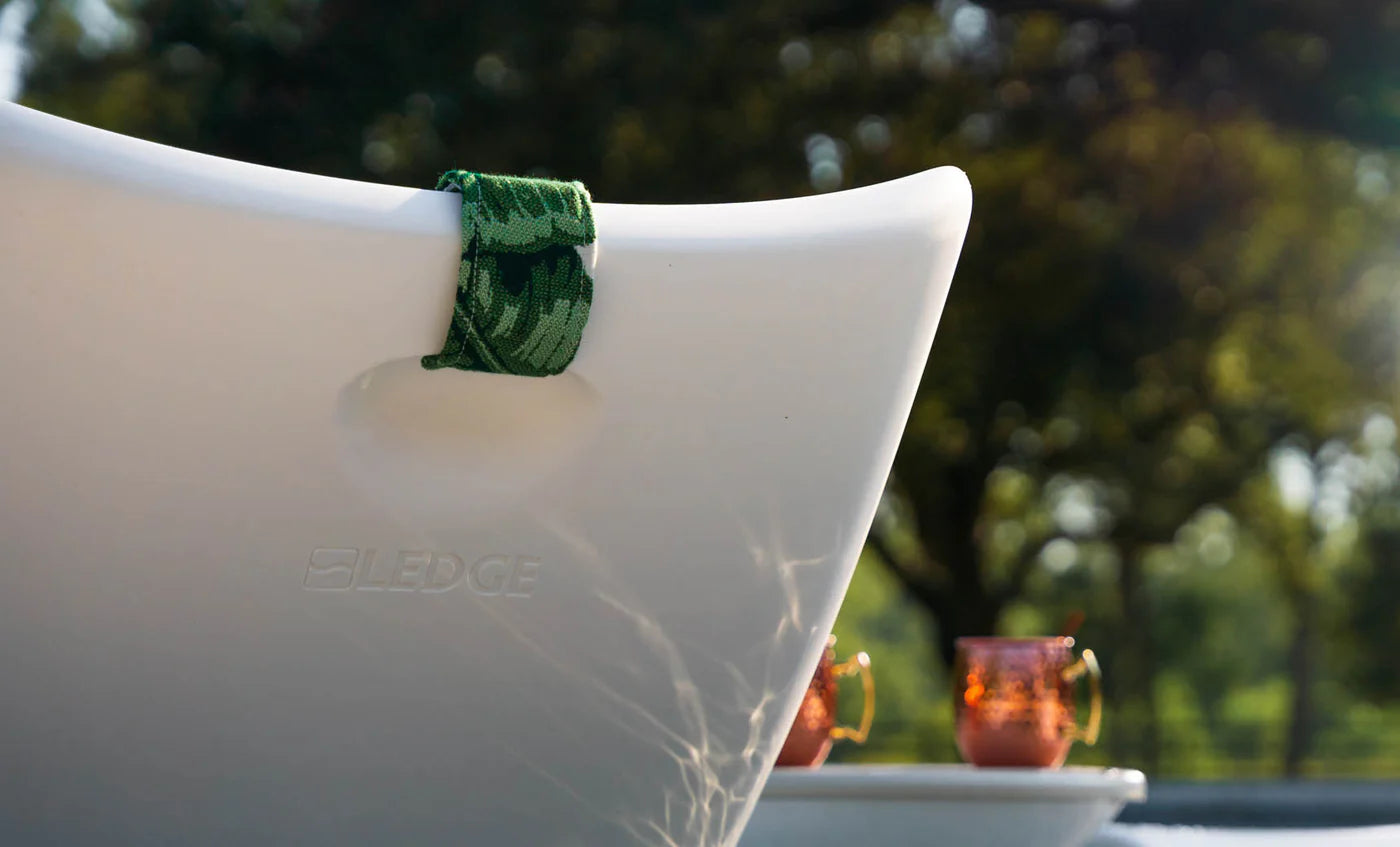 Ledge Autograph 70″ Rectangular Resin In-Pool Chaise & Side Table Set ( 5-Piece )
