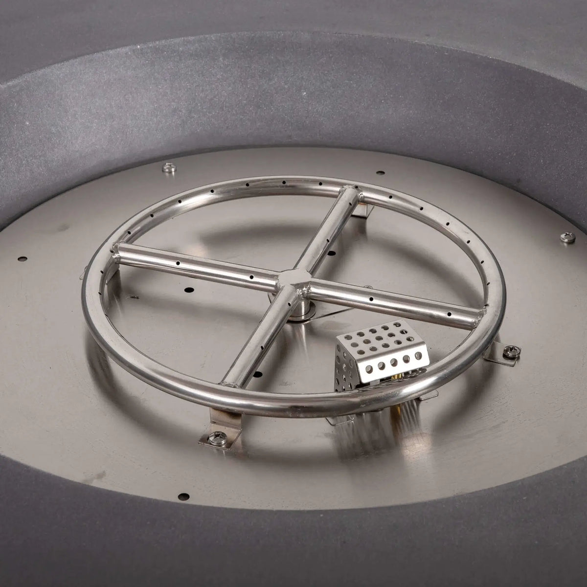 Flame Havens 43" Round GFRC Concrete Natural Gas Fire Pit