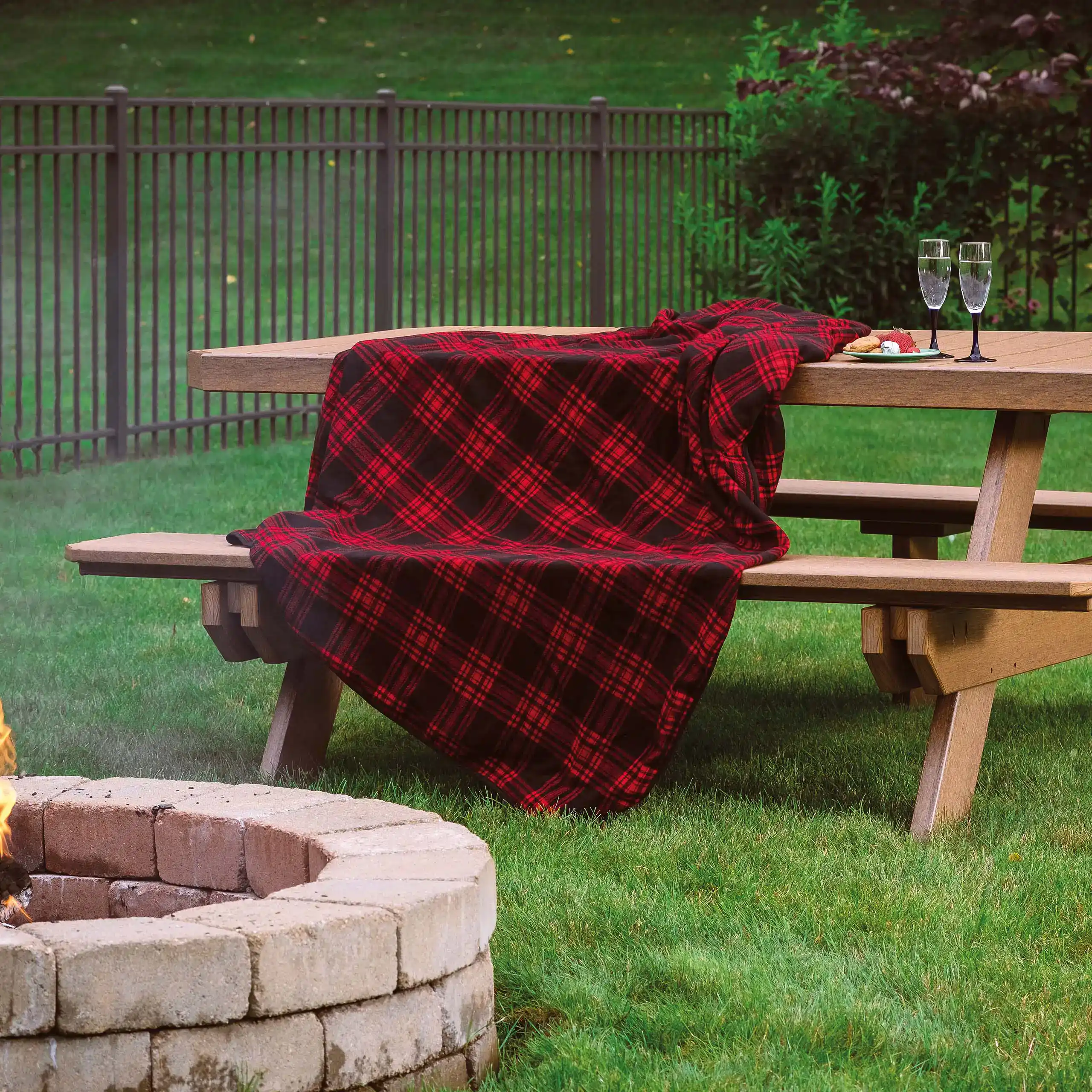 LuxCraft – 6′ Rectangular Picnic Table – Heavy-Duty Outdoor Dining Table