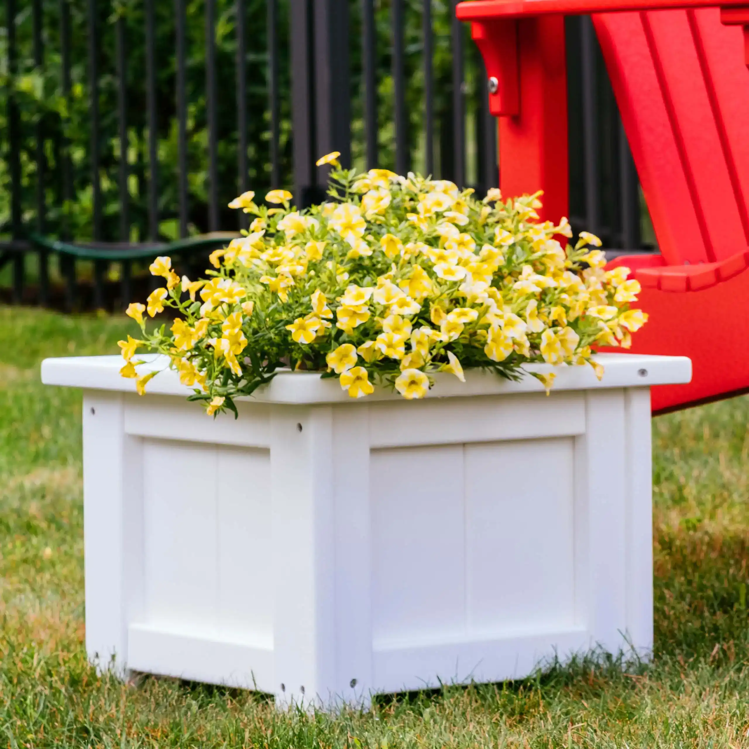 LuxCraft – Square Planter – Durable Outdoor Planter with Drainage Liner