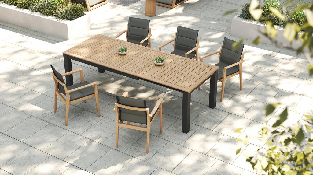 Xtend Frontslide Table 252 - Ambiance Image~~